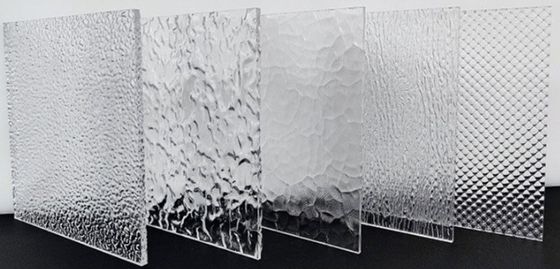 comprar Hoja acrílica de onda extrudida de 3 mm y 5 mm de espesor de rayas con patrón lineal claro online manufacture