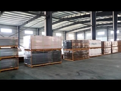 Almacén de la fábrica de láminas de acrílico
