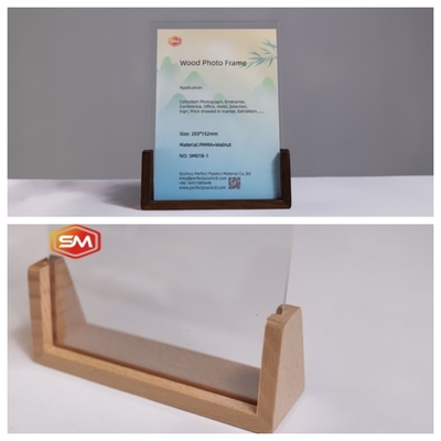 Marco fotográfico acrílico con base de madera para regalo 6x8