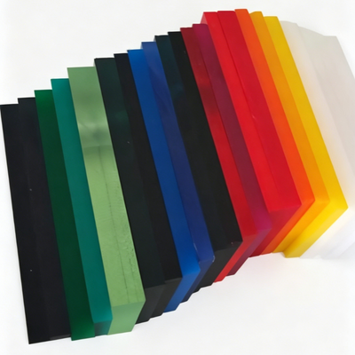 Hoja acrílica de color resistente a los impactos con colores vivos personalizados y fácil procesamiento de grabado para tableros de señalización industriales